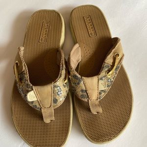 Sperry Animal print flip flops